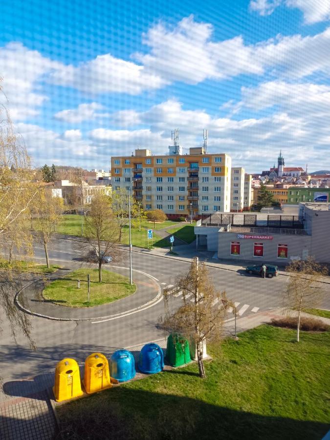 Příjemné bydlení na výlety po okolí Apartamento Klatovy Exterior foto